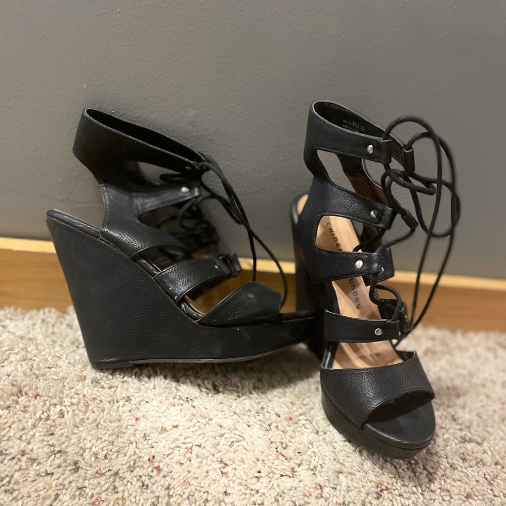 Chinese Laundry Wedges